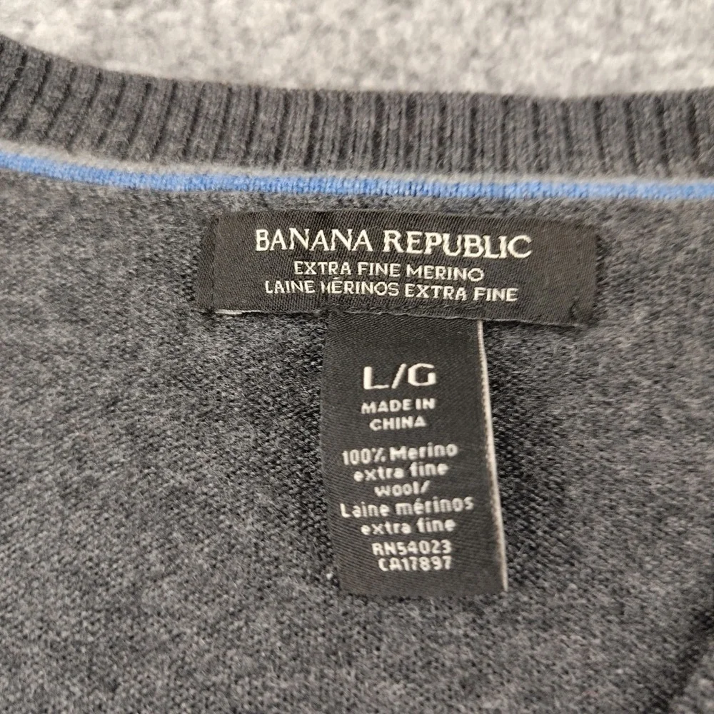 Banana Republic Wool Sweater Mens Large SLim Extra Fine Merino Gray V-Neck EUC